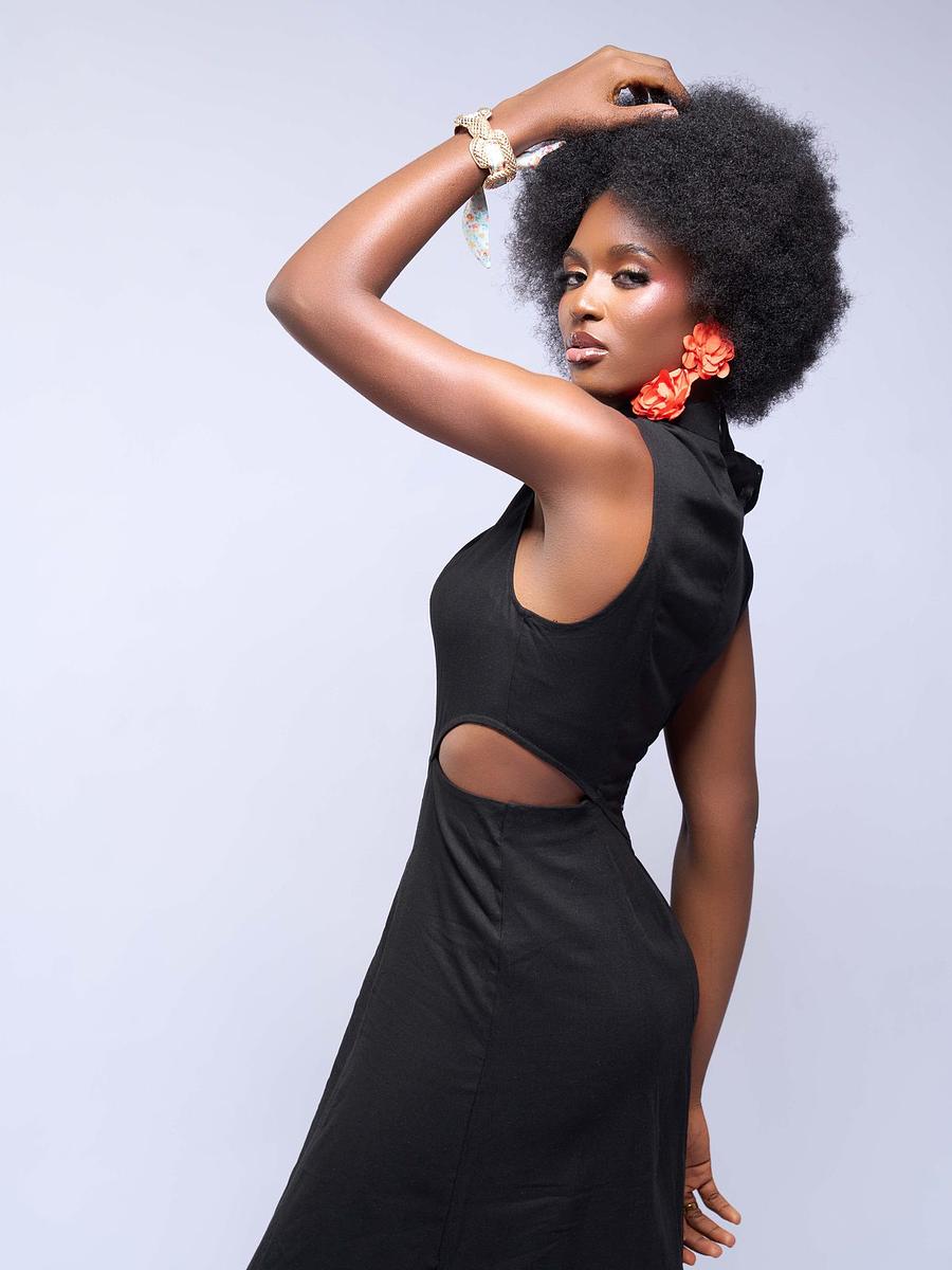 Robe midi à découpes