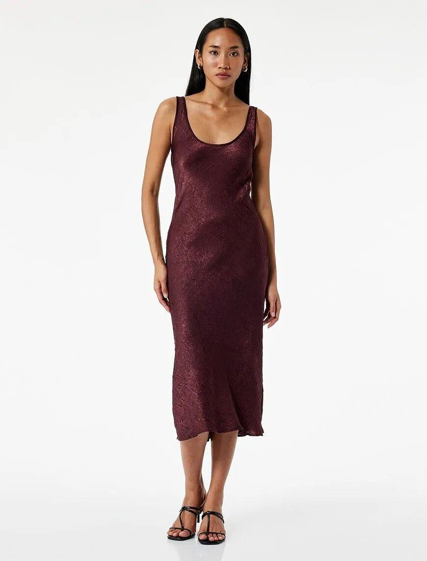 Robe Midi en Satin Froissé