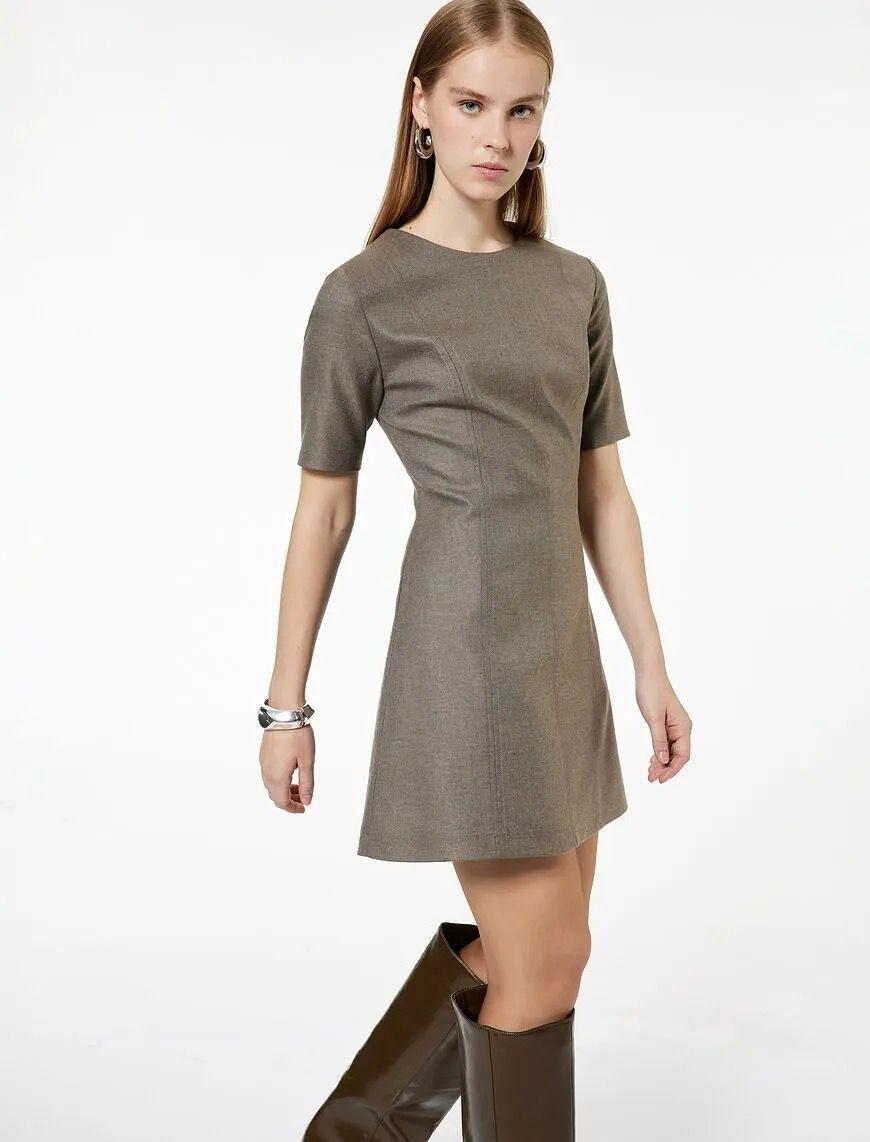 Robe Mini Structurée Évasée
