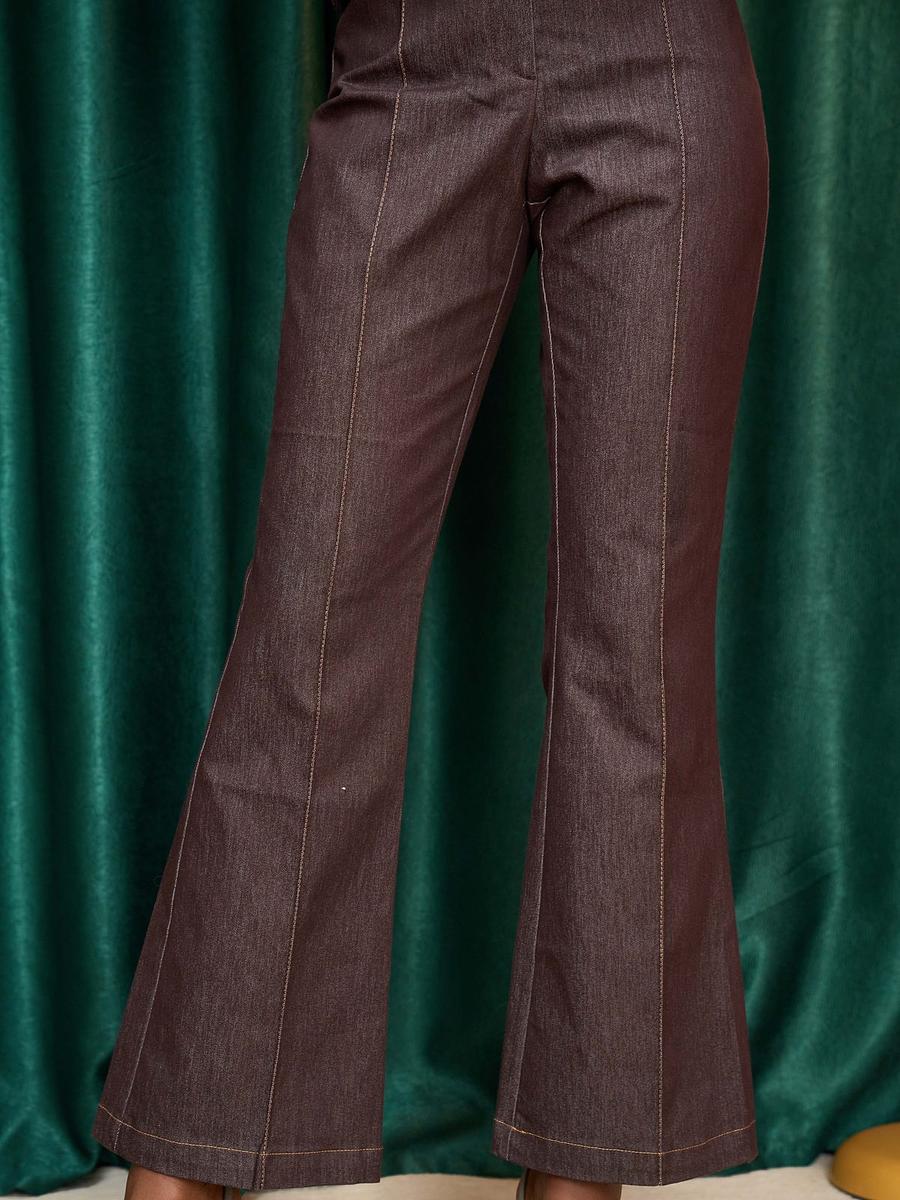 Pantalon évasé nervures
