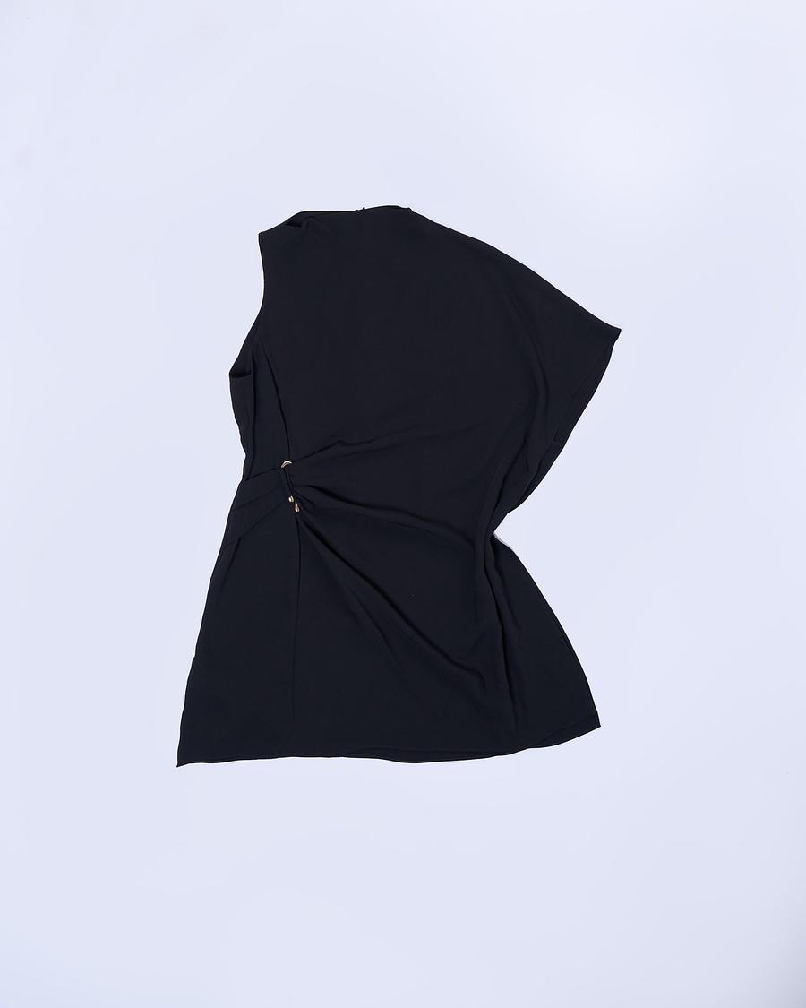 Mini robe épaule dénudée